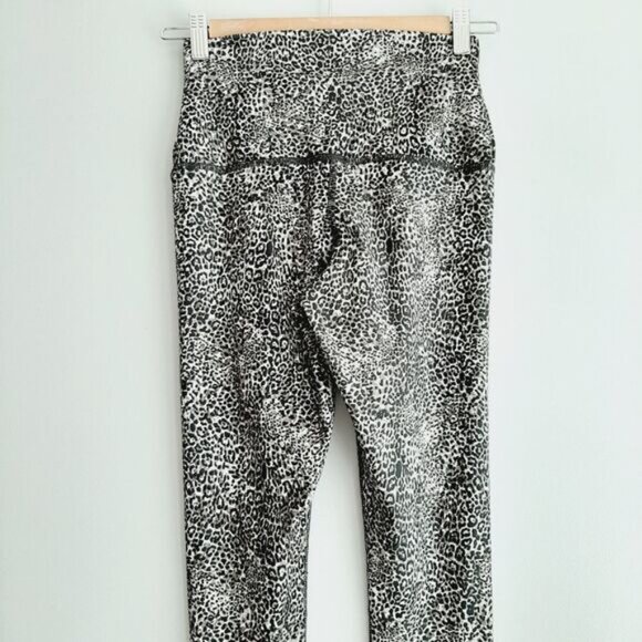 EVOLUTION & CREATION The Mia Legging High Waist Crop Leopard Print Sz XS - Picture 7 of 10